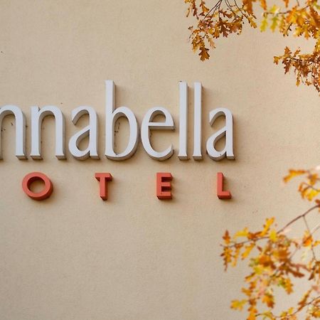 Annabella Hotel Рига Екстериор снимка