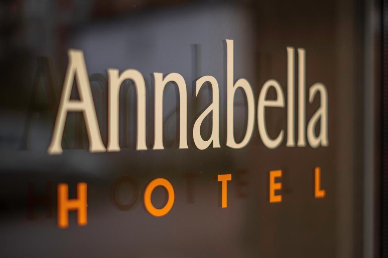 Annabella Hotel Рига Екстериор снимка